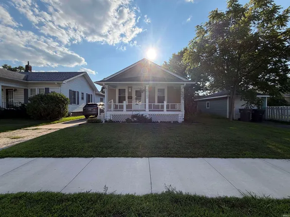213 Manor Ave, Elkhart, IN 46516