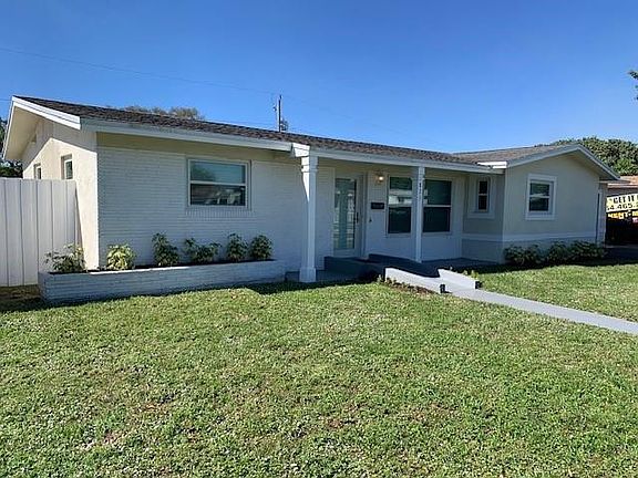 2nd image of 825 NW 8th Avenue