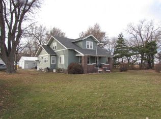 496 P Rd, Palmer, NE 68864