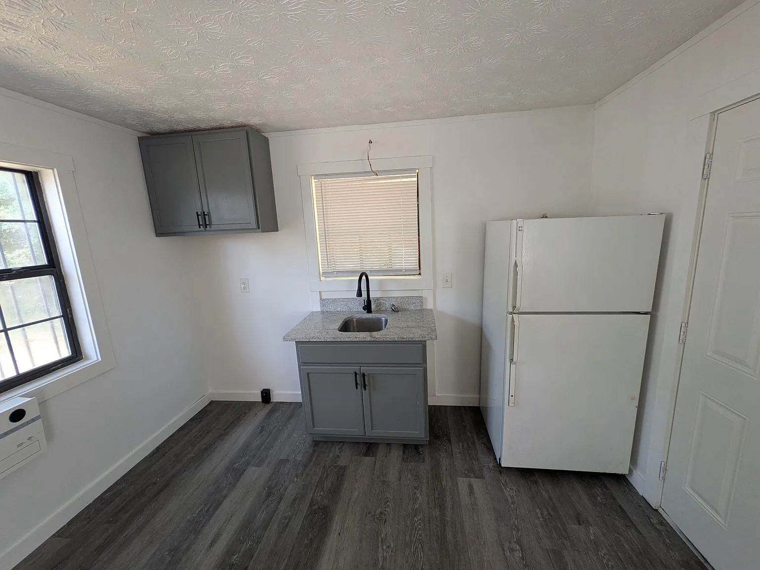 111 S Main St — Photo 4
