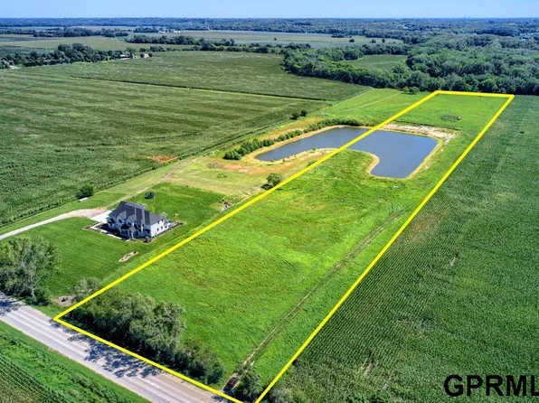 252 Between F & Q St, Waterloo, NE 68069