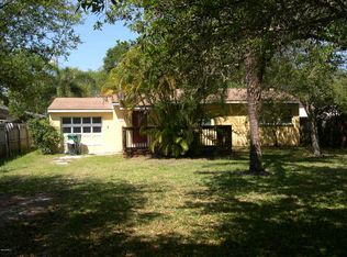 160 Cedar Ave, Cocoa Beach, FL 32931