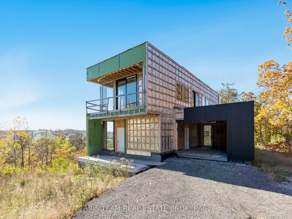 11 Pine Point, Oro Medonte, ON L4M 4Y8