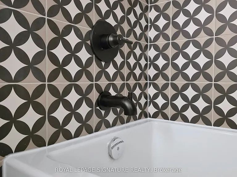 5 Lakeview Ave #203 — Photo 18