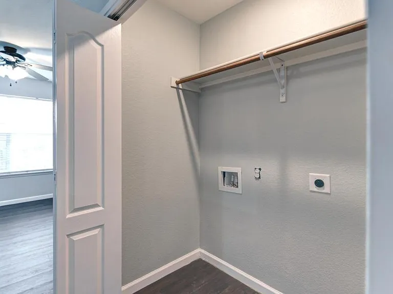 8609 Muir Dr — Photo 16