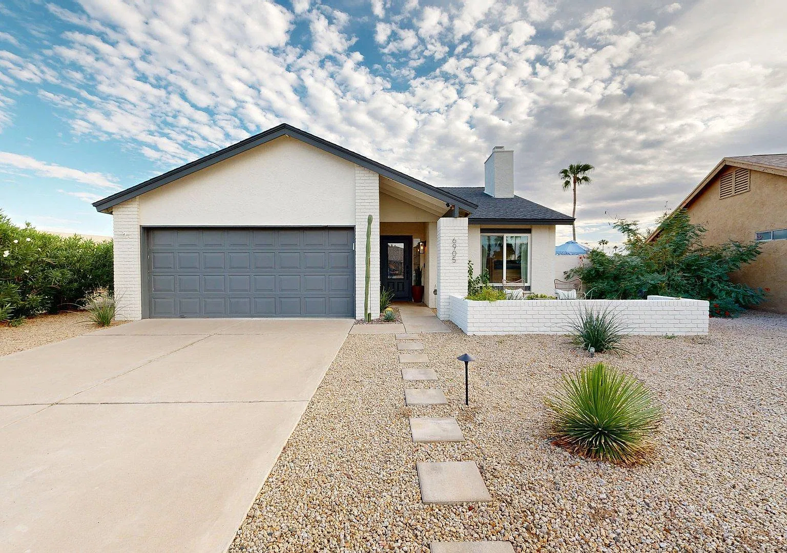 3 bed, 2.0 bath, 1330 sqft, $4,500 — Photo 2
