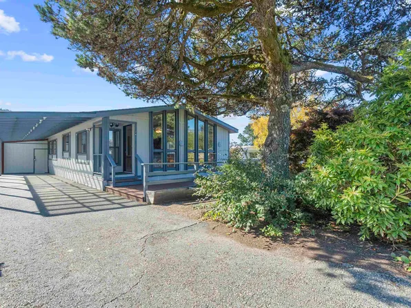 3420-28 Kings Valley Rd, Crescent City, CA 95531