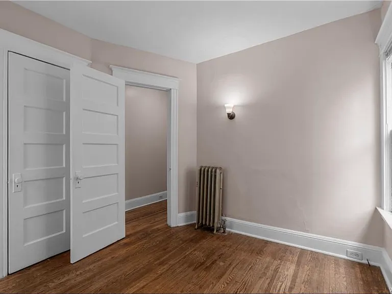 689 W Delavan Ave — Photo 13