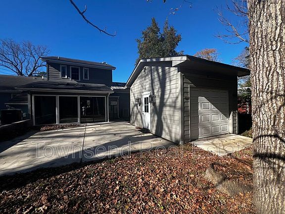 3rd image of 204 Woodside Ave