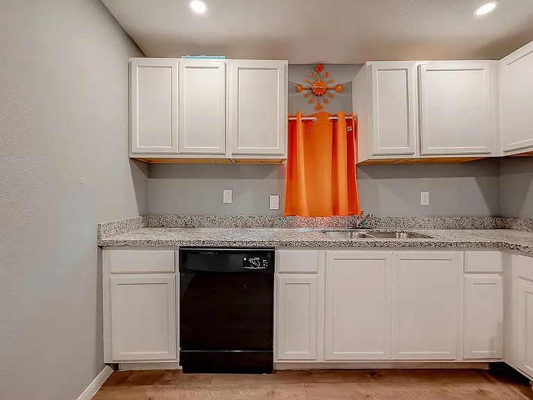 6823 Goforth St — Photo 15