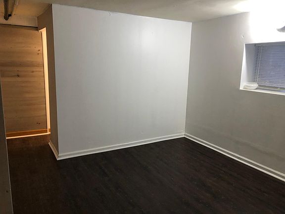 3rd image of 3106 N Kostner Ave #G