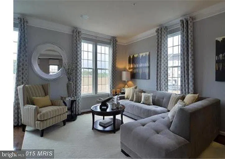 3 bed, 2.5 bath, 1760 sqft, $2,850 — Photo 4