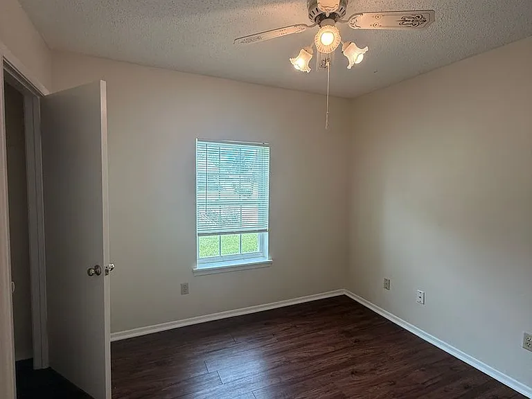 3979 Stuart Ave — Photo 15