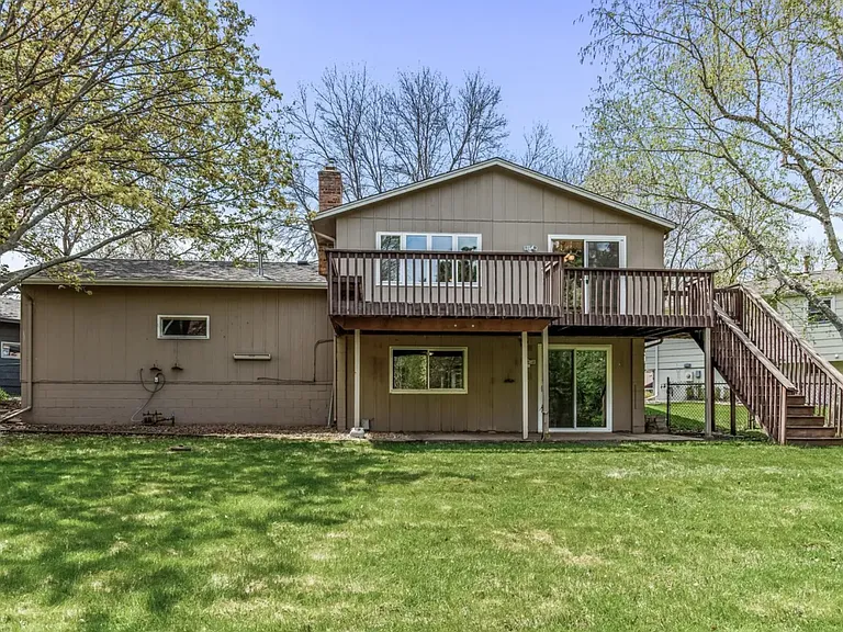 7316 Candlewood Dr N — Photo 18