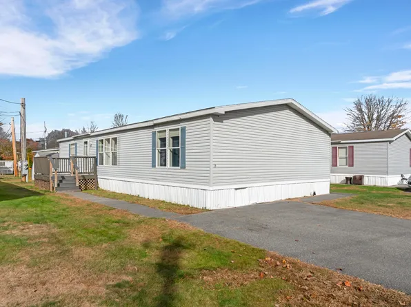 13 Young Avenue, Brunswick, ME 04011