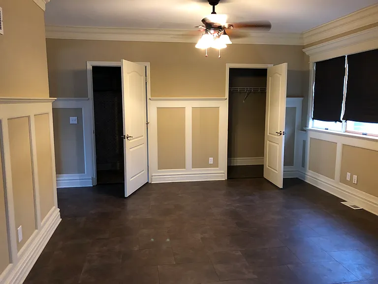 907 Vandalia St — Photo 11