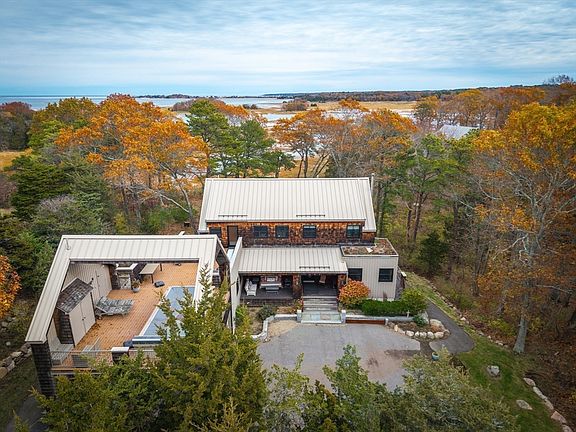 3rd image of 15 Lufkin Point Rd