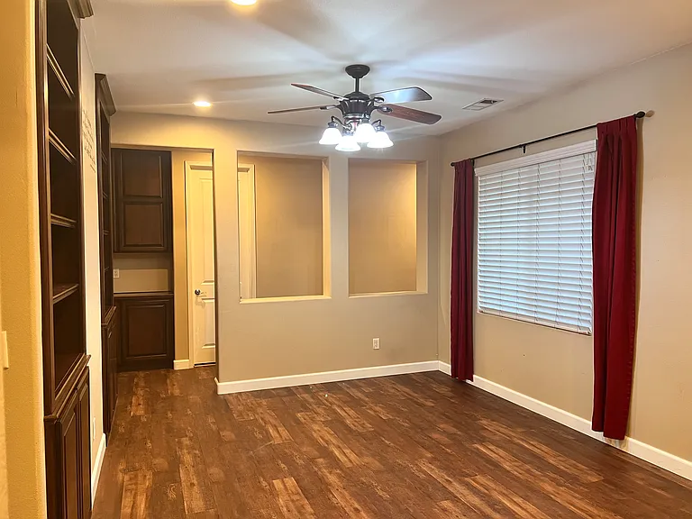 10231 Titanium St — Photo 11