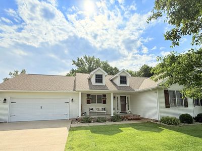 100 Pin Oak Ln, Harrisburg, IL, 62946