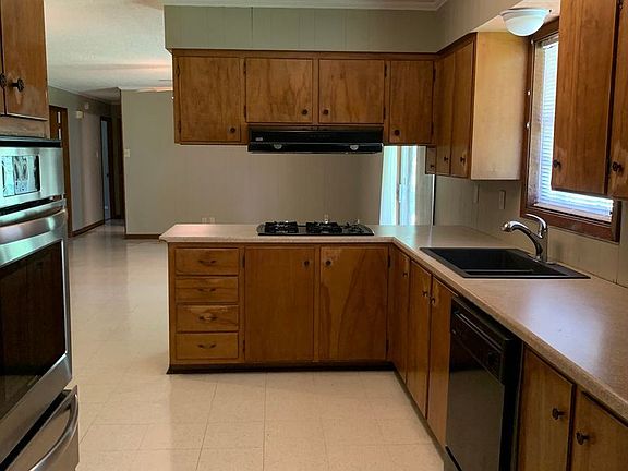 5th image of 204 N Locksley Dr