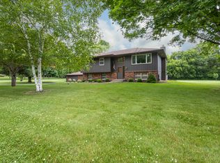 9823 Deerwood Trl, Belvidere, IL 61008