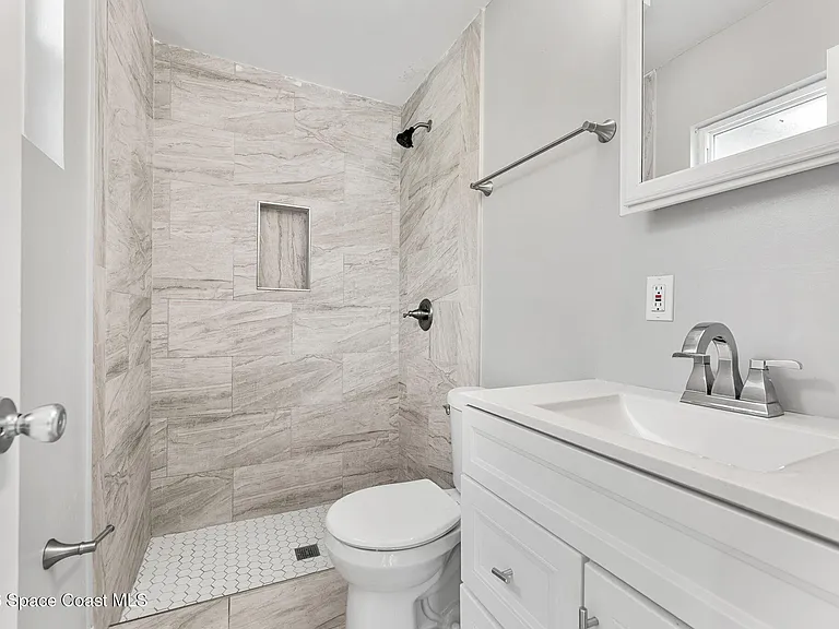 2426 Clemson Dr — Photo 29