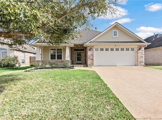112 Rugen Ln, College Station, TX 77845