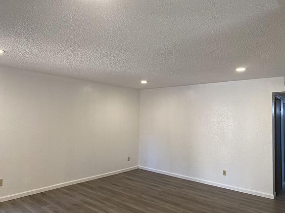 2nd image of 3012 Mulholland Dr #1