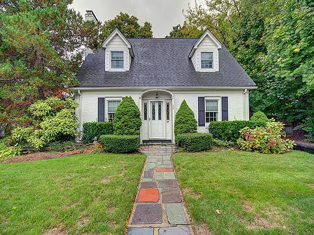 1st image of 20 Toomer Pl