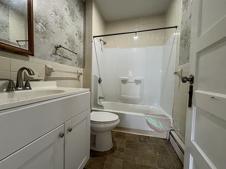 415 Waterville St #3 — Photo 6