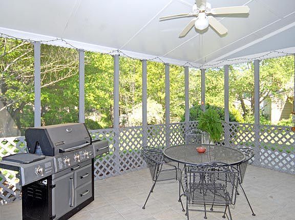Gorgeous Lanai overlooking spacious yard
