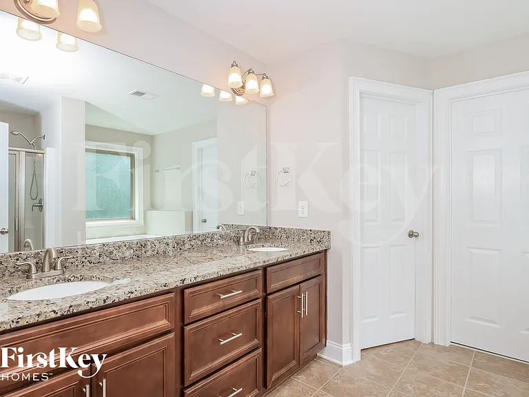 101 Village Park Dr — Photo 11