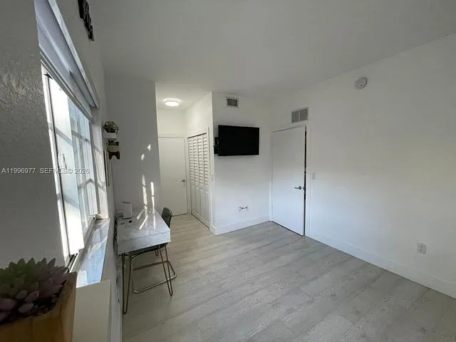 325 NW 19th Ln — Photo 10