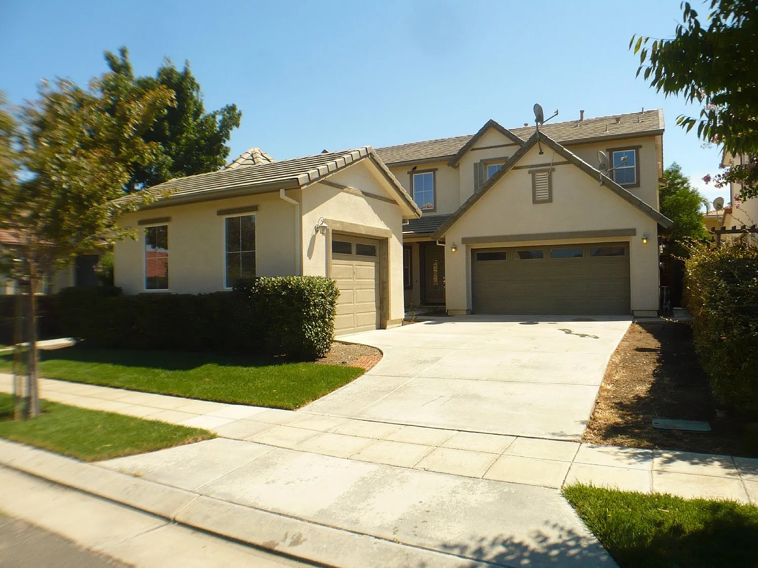 784 Shelli St photo 1