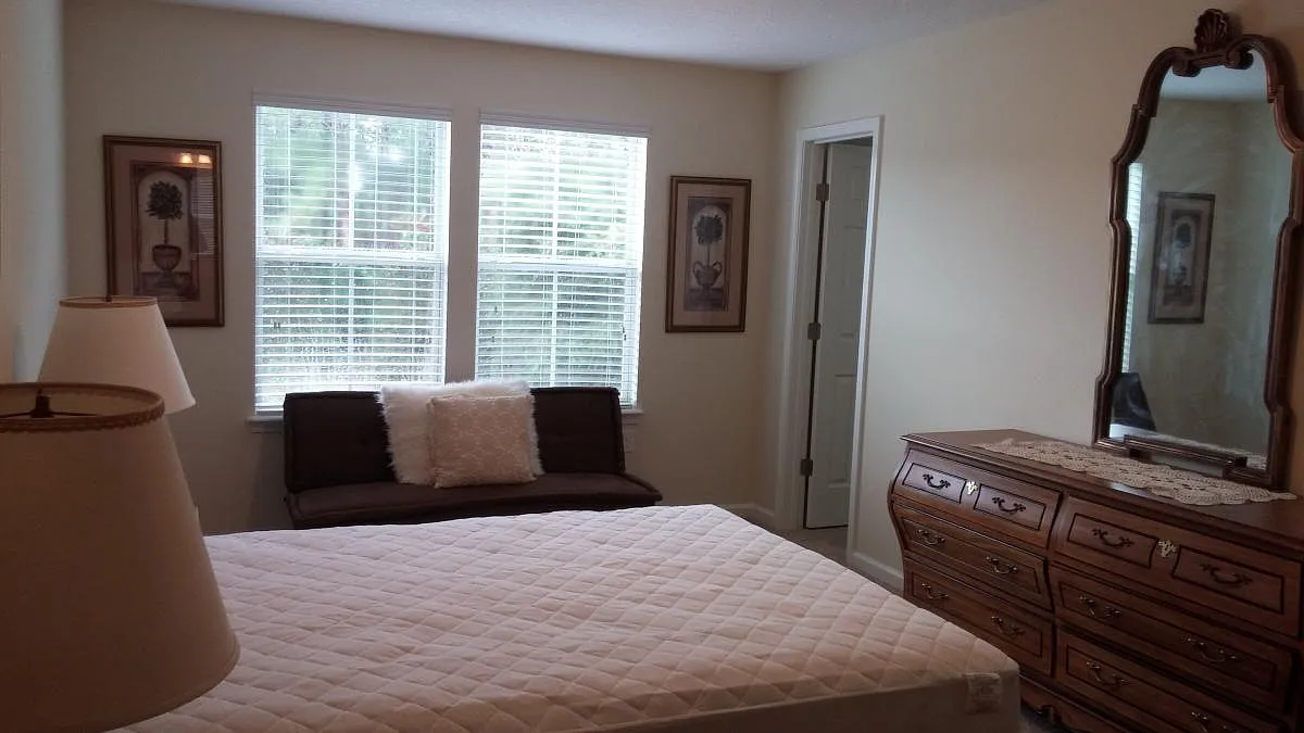 2 bed, 2.5 bath, 1333 sqft, $1,750 — Photo 1
