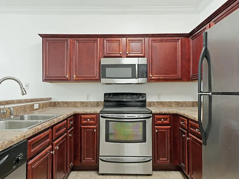 2168 Hadleigh Hills Ct — Photo 2