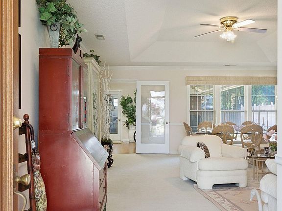 5th image of 701 Rigel Dr SW
