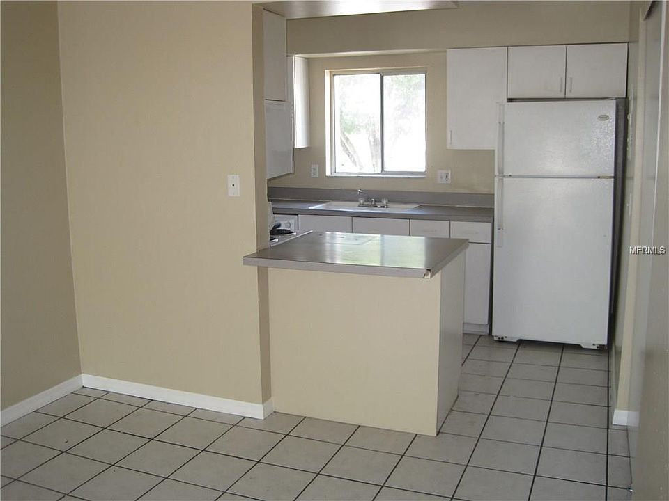 2nd image of 2617 Pine Lake Ter Unit C