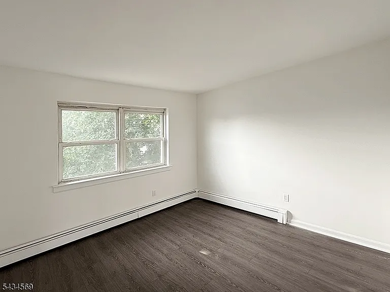 19 Van Rensselear St #8 — Photo 6