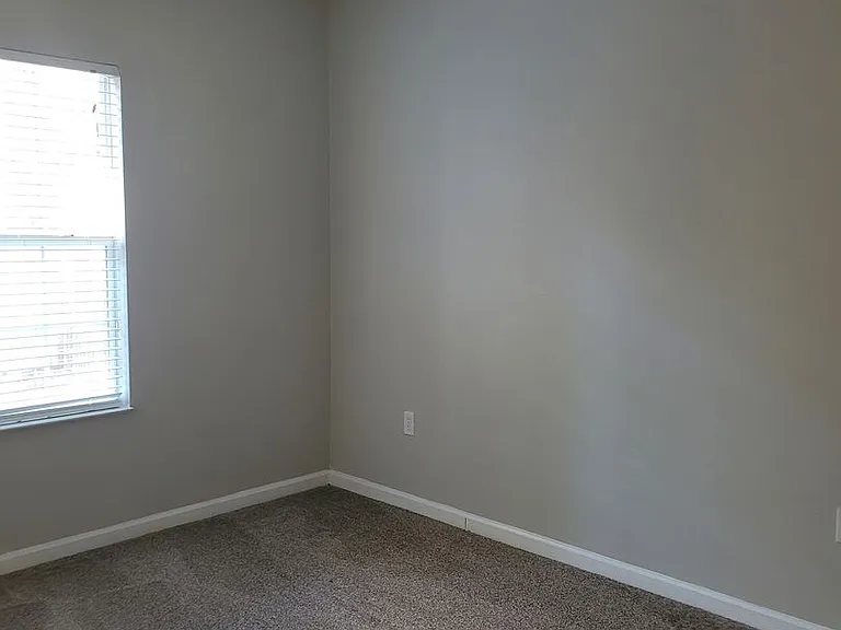 1672 Corey Wood Cir — Photo 9