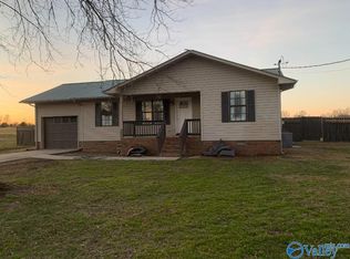 91 Gurley Cir, Section, AL 35771