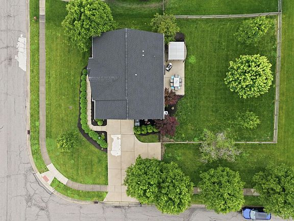 4th image of 190 Keeneland Ct