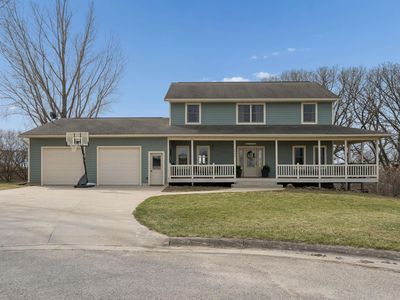 1005 Eileen Ct, Decorah, IA, 52101