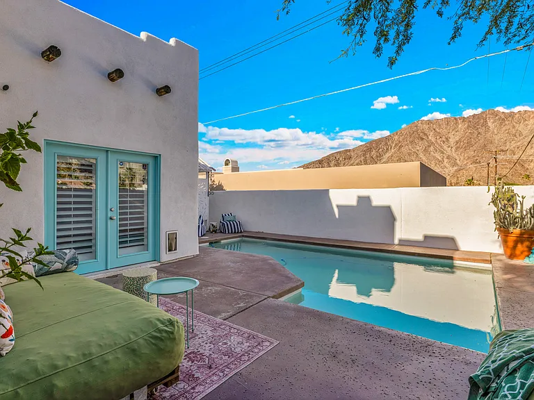53980 Avenida Mendoza — Photo 2