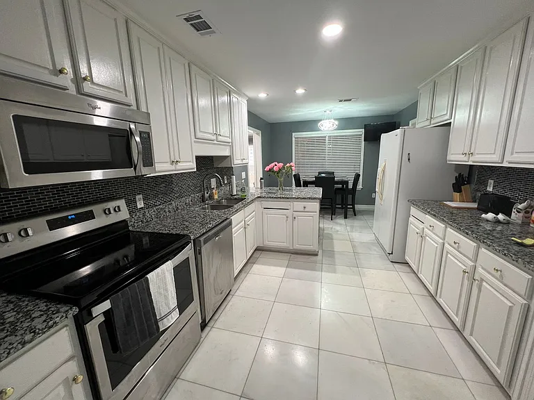 10120 Sunlight Dr — Photo 26