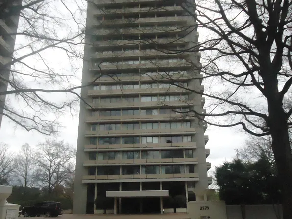 2575 Peachtree Rd NE APT 10E, Atlanta, GA 30305