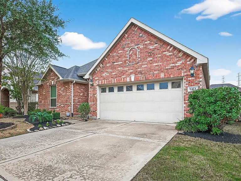 9423 W Nightingale Hill Ln — Photo 2
