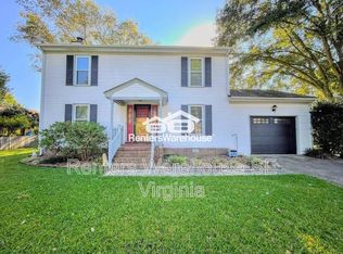 805 Shadowood Ln, Chesapeake, VA 23322