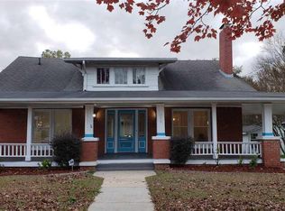 211 W Parrish Dr, Benson, NC 27504