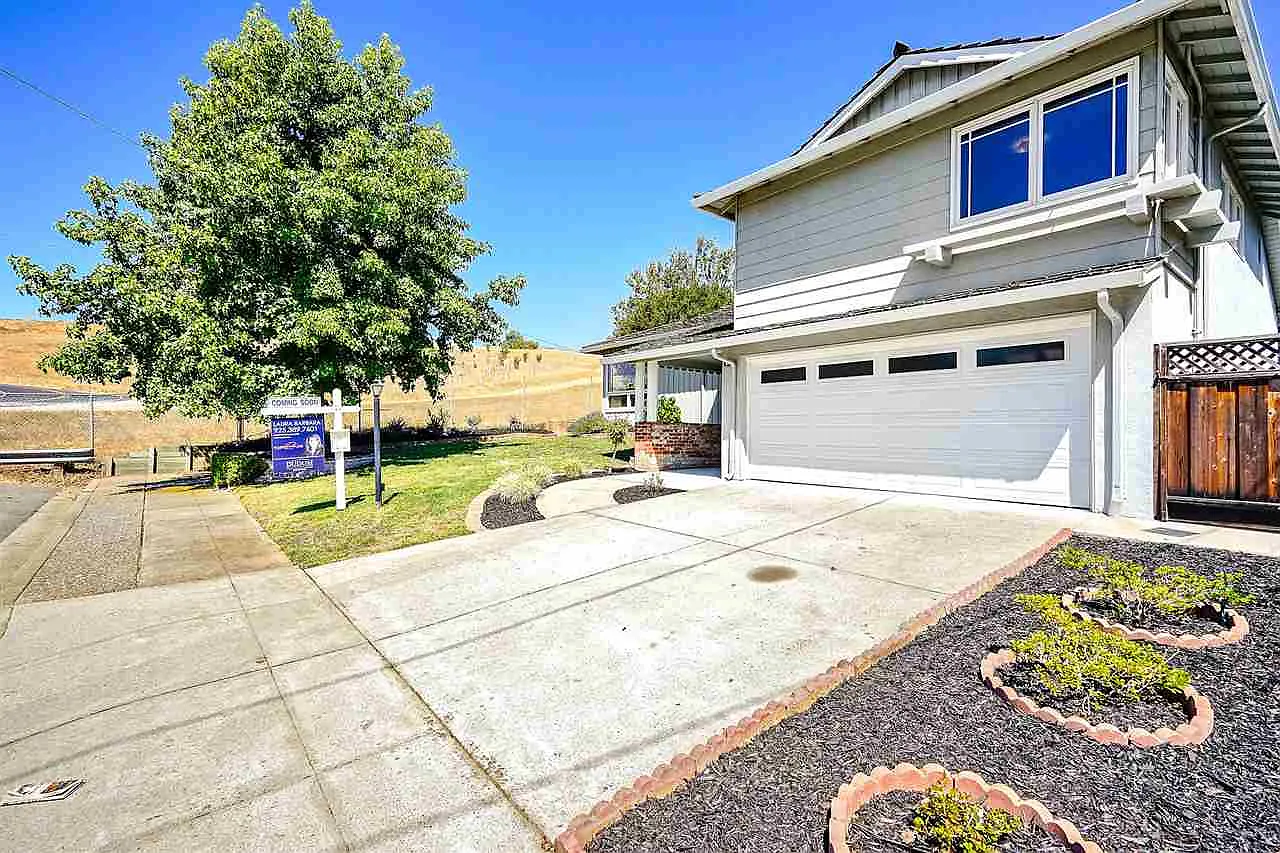 17842 Carmel Dr photo 1